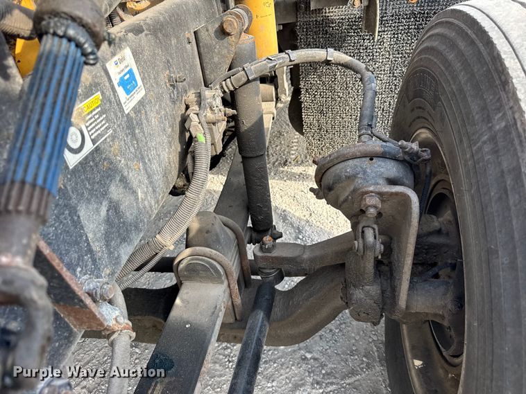 image for item ER0044 2007 Kenworth T800 semi truck