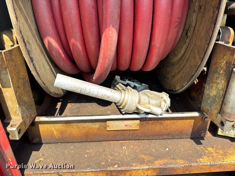 image for item ER0049 1998 Ford L8501 fuel truck