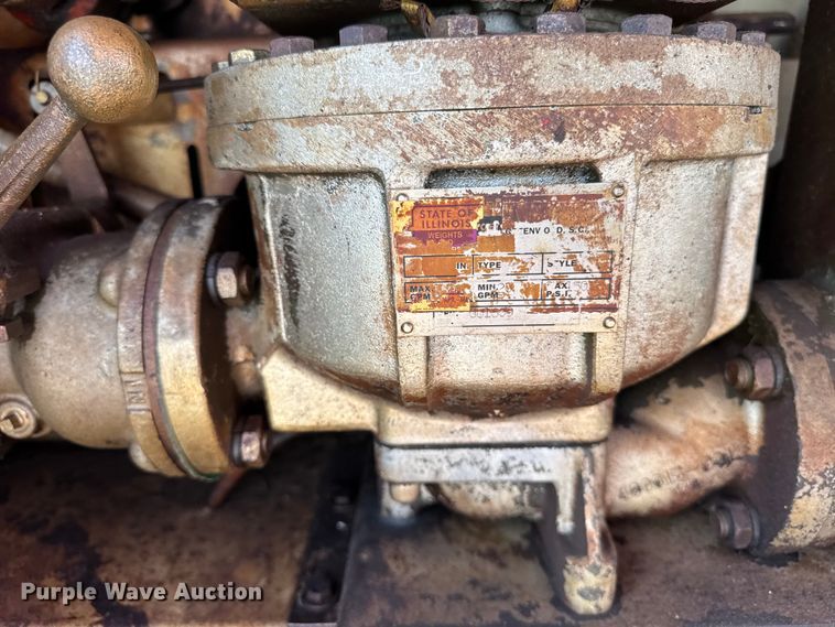 image for item ER0049 1998 Ford L8501 fuel truck