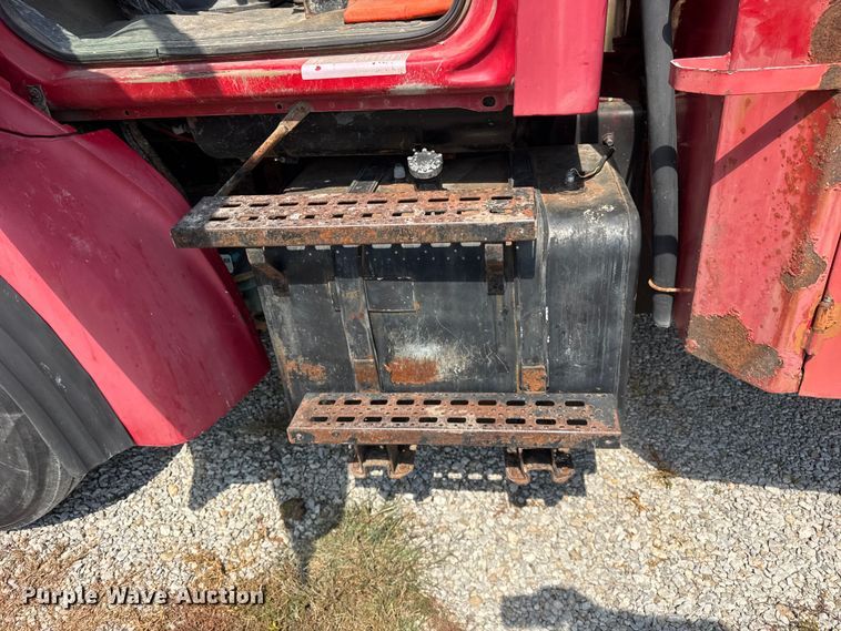 image for item ER0049 1998 Ford L8501 fuel truck