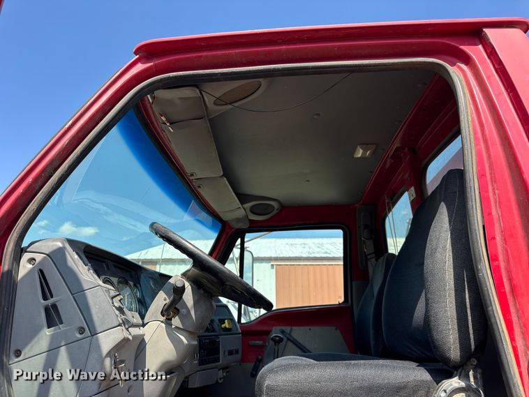 image for item ER0049 1998 Ford L8501 fuel truck