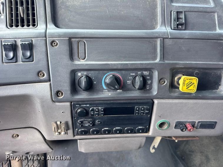 image for item ER0049 1998 Ford L8501 fuel truck