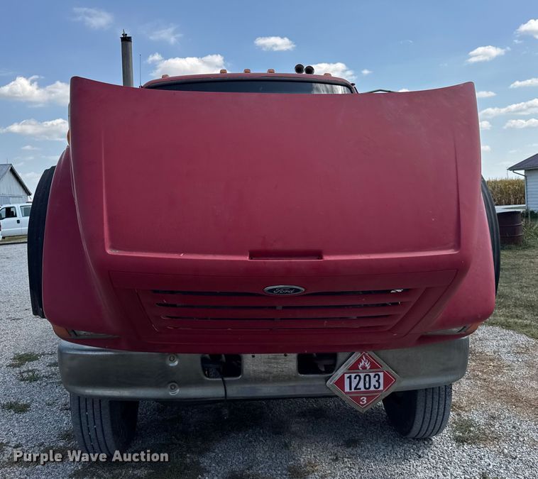 image for item ER0049 1998 Ford L8501 fuel truck