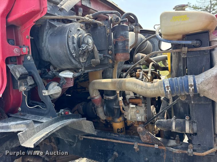 image for item ER0049 1998 Ford L8501 fuel truck