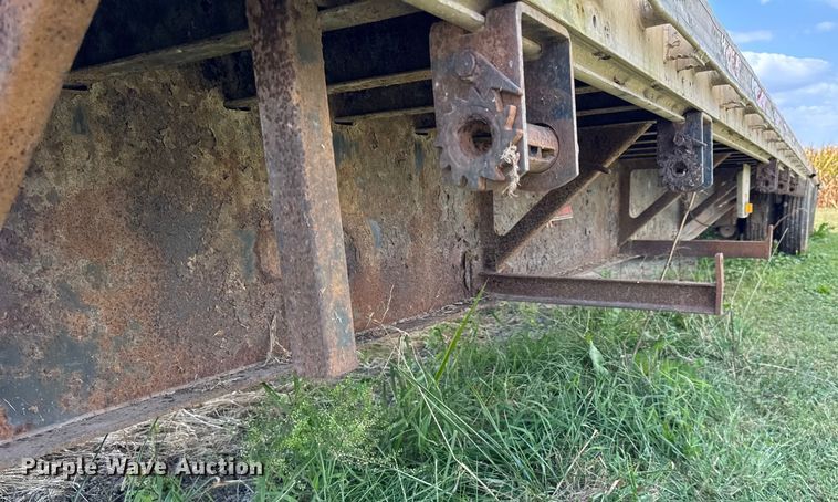 image for item ER0053 2006 Fontaine IDFT-6-804-8WSAWK drop deck trailer