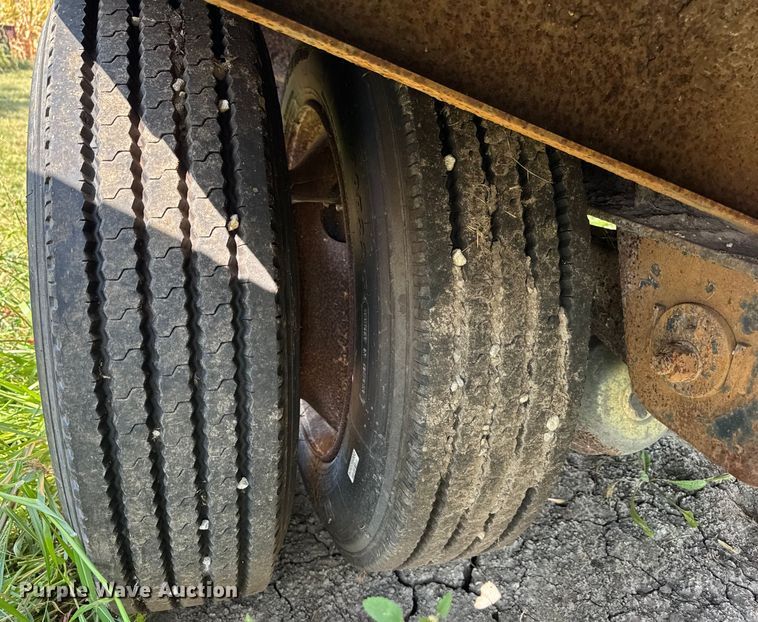 image for item ER0053 2006 Fontaine IDFT-6-804-8WSAWK drop deck trailer