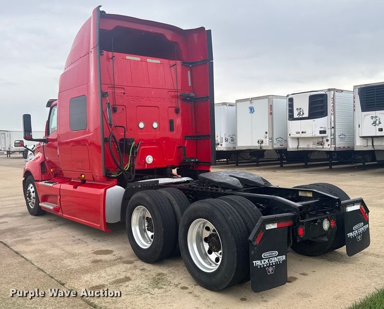 image for item ER2394 2019 International LT625 semi truck