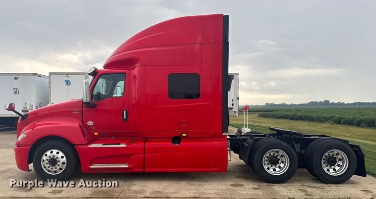 image for item ER2394 2019 International LT625 semi truck