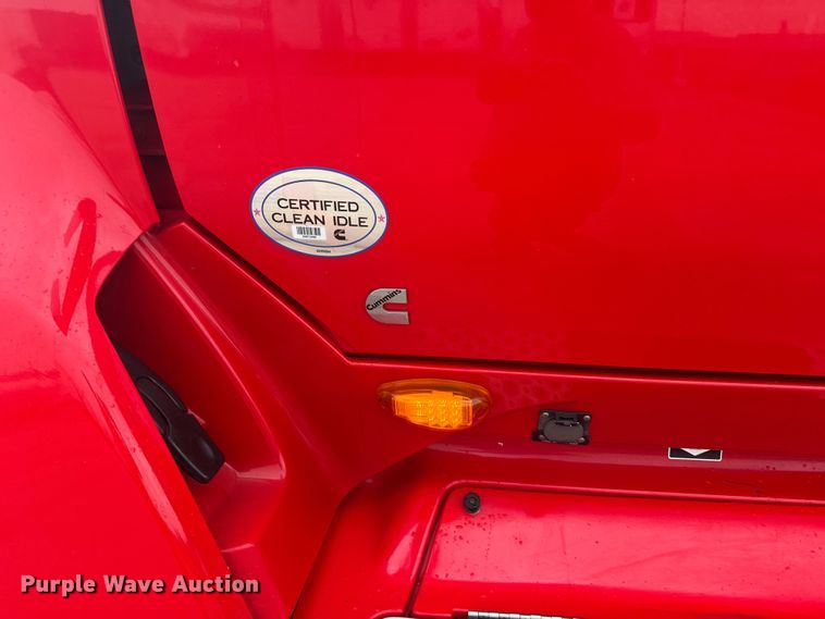 image for item ER2394 2019 International LT625 semi truck