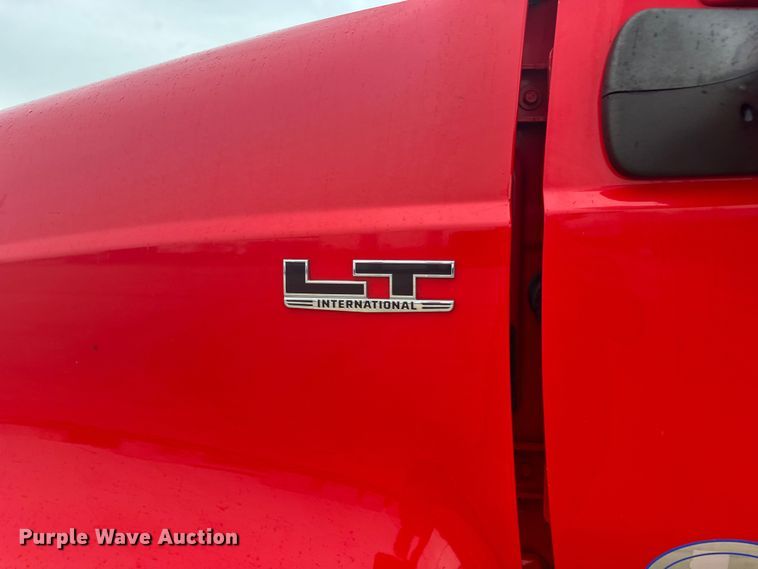 image for item ER2394 2019 International LT625 semi truck