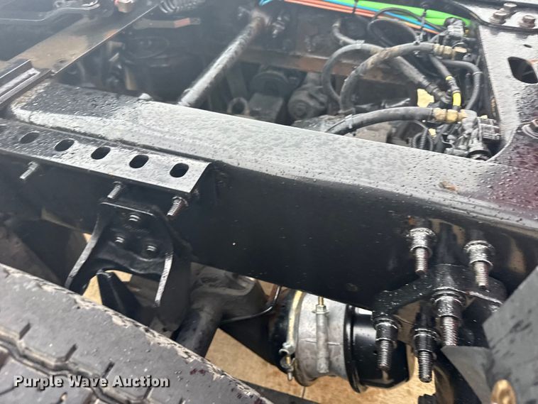 image for item ER2394 2019 International LT625 semi truck