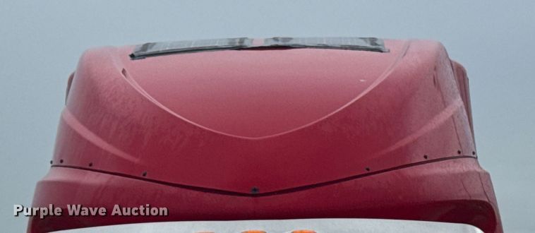 image for item ER2394 2019 International LT625 semi truck