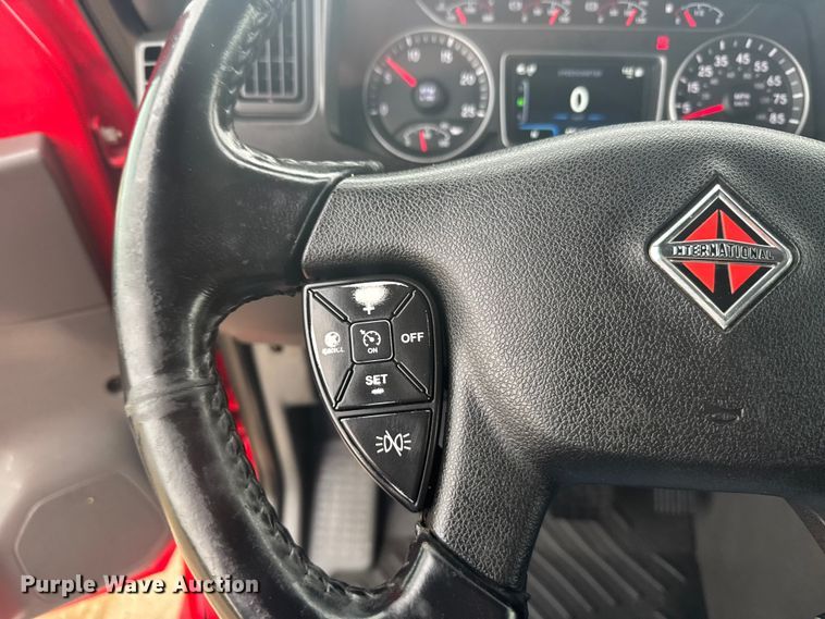 image for item ER2394 2019 International LT625 semi truck