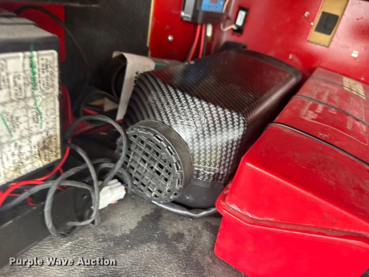 image for item ER2394 2019 International LT625 semi truck