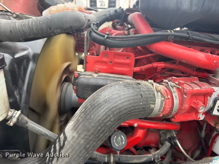 image for item ER2394 2019 International LT625 semi truck