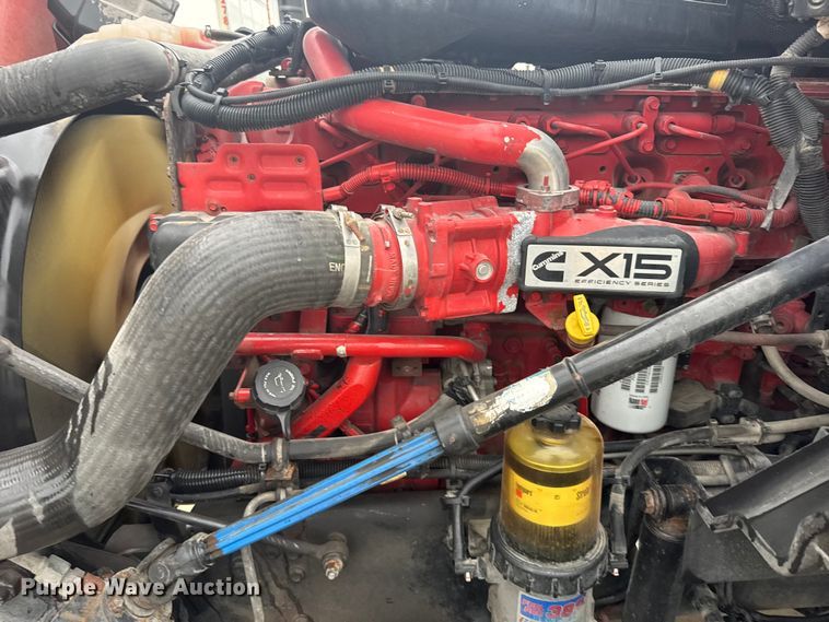 image for item ER2394 2019 International LT625 semi truck