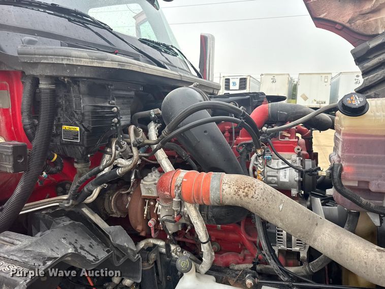 image for item ER2394 2019 International LT625 semi truck