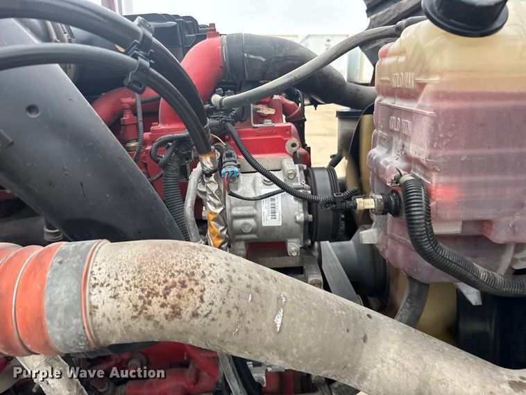 image for item ER2394 2019 International LT625 semi truck