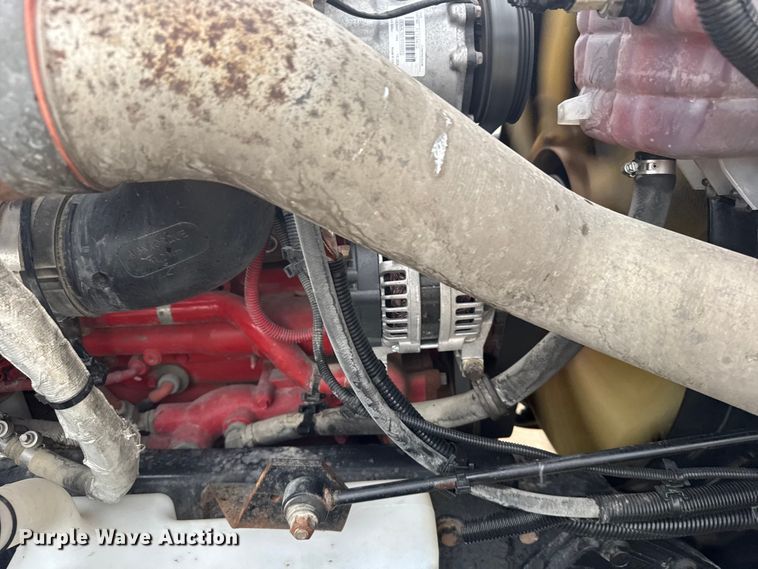 image for item ER2394 2019 International LT625 semi truck