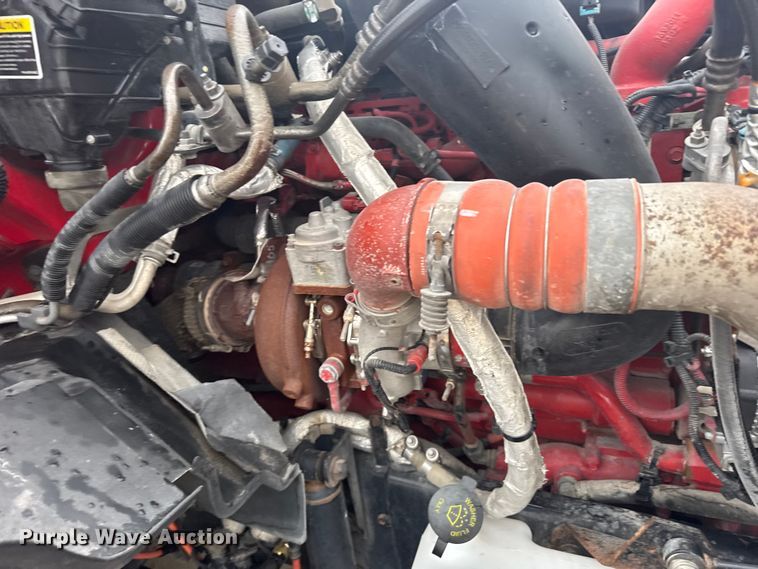 image for item ER2394 2019 International LT625 semi truck