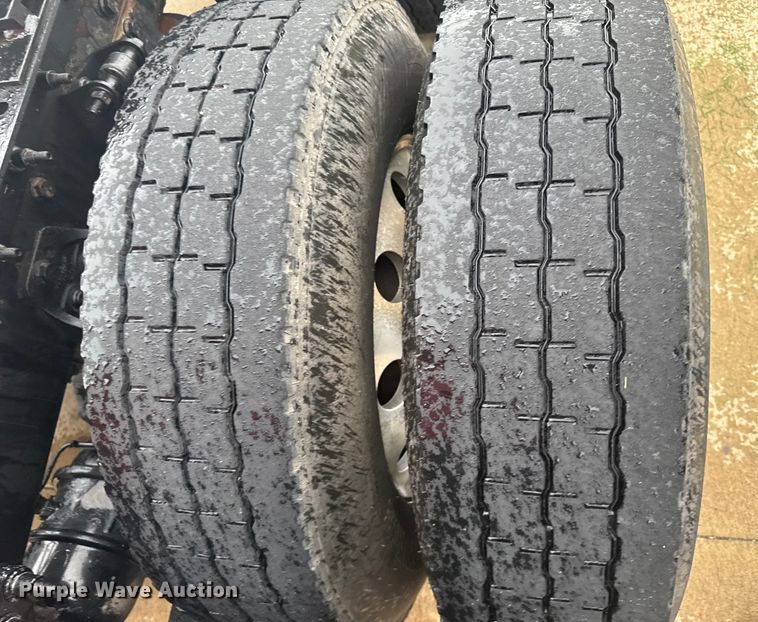 image for item ER2394 2019 International LT625 semi truck