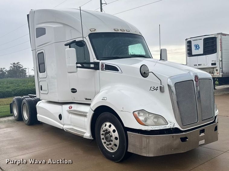 CAMIóN CAMAROTE 2015 KENWORTH