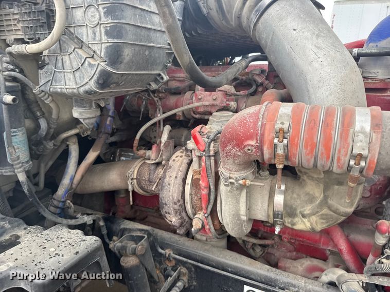 image for item ER2395 2015 Kenworth T680  semi truck