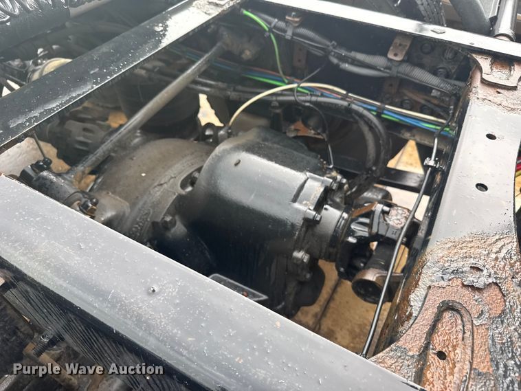 image for item ER2396 2016 Freightliner Cascadia semi truck