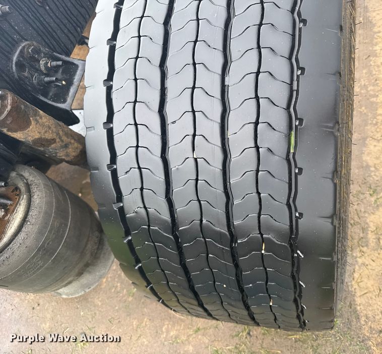 image for item ER2396 2016 Freightliner Cascadia semi truck