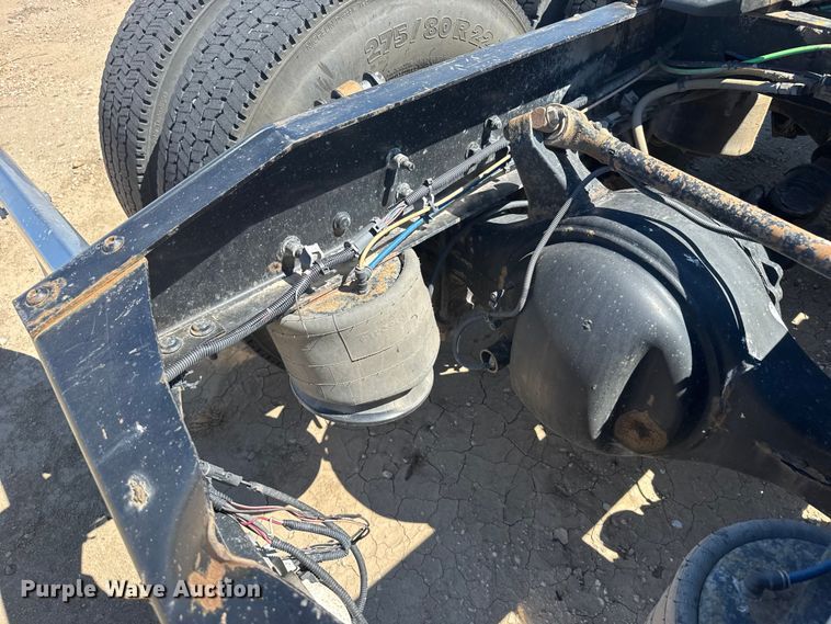 image for item ER2405 2016 Freightliner Cascadia glider kit semi truck