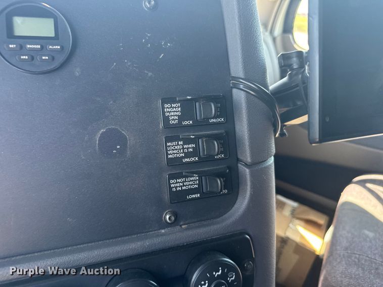 image for item ER2405 2016 Freightliner Cascadia glider kit semi truck