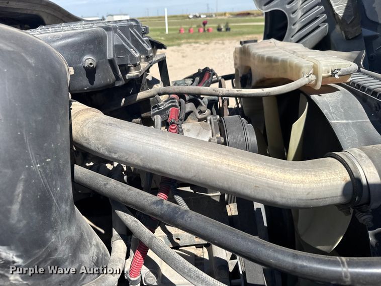 image for item ER2405 2016 Freightliner Cascadia glider kit semi truck