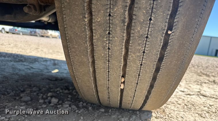 image for item ER2405 2016 Freightliner Cascadia glider kit semi truck