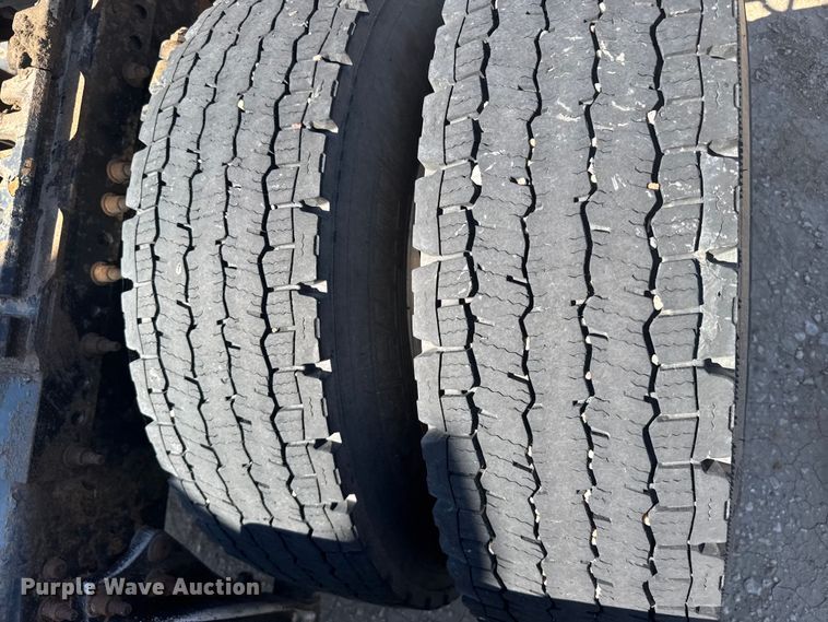 image for item ER2405 2016 Freightliner Cascadia glider kit semi truck