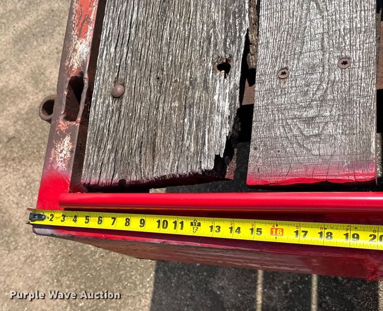 image for item ER2461 1980 Atoka 43D0L drop deck oilfield trailer