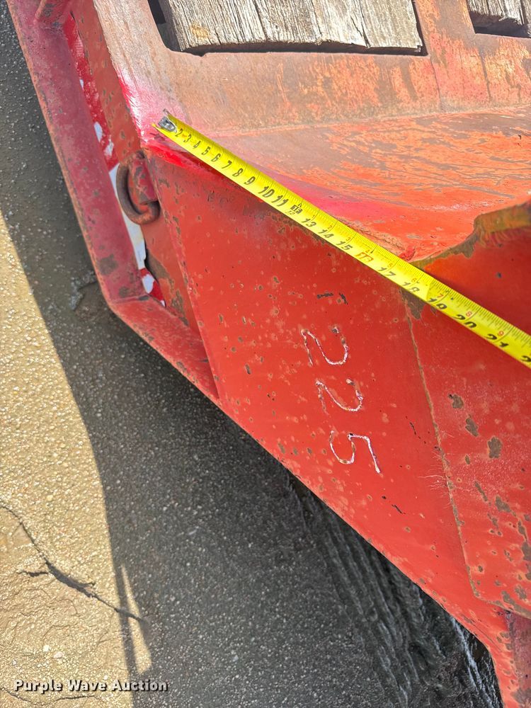 image for item ER2461 1980 Atoka 43D0L drop deck oilfield trailer