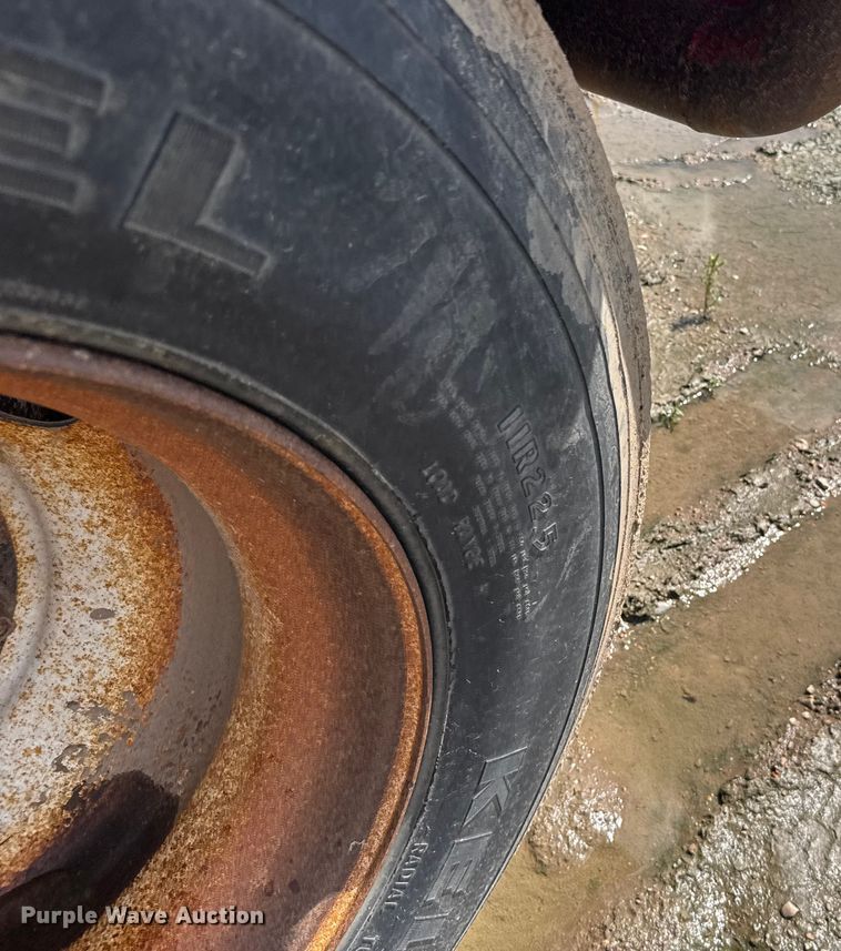 image for item ER2461 1980 Atoka 43D0L drop deck oilfield trailer