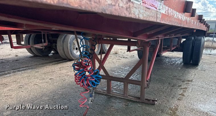 image for item ER2462 1980 Load oilfield trailer