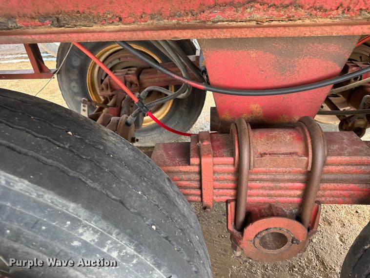 image for item ER2462 1980 Load oilfield trailer