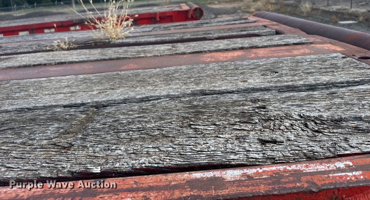 image for item ER2462 1980 Load oilfield trailer