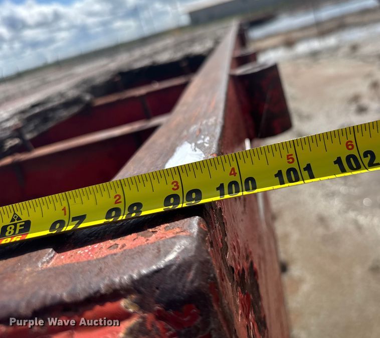 image for item ER2462 1980 Load oilfield trailer