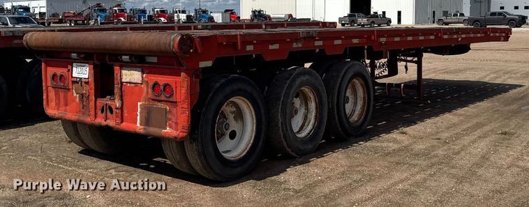 image for item ER2463 1982 Atoka 330FF oilfield trailer