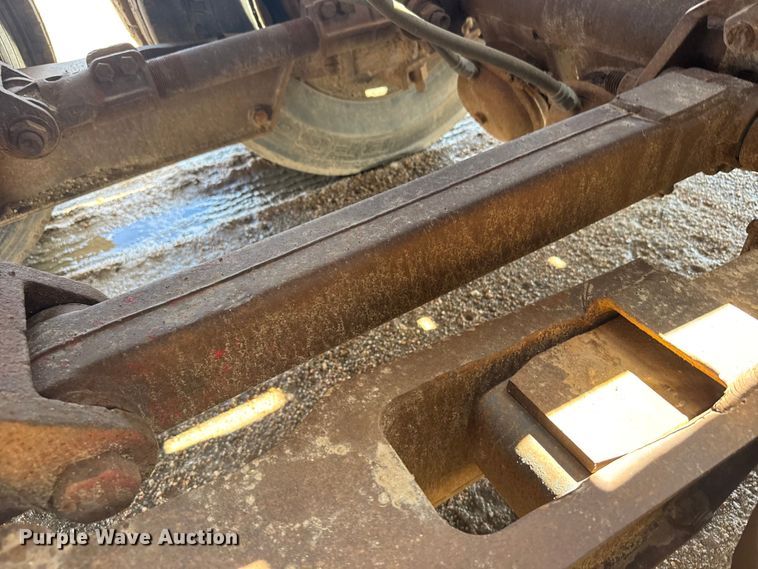 image for item ER2463 1982 Atoka 330FF oilfield trailer