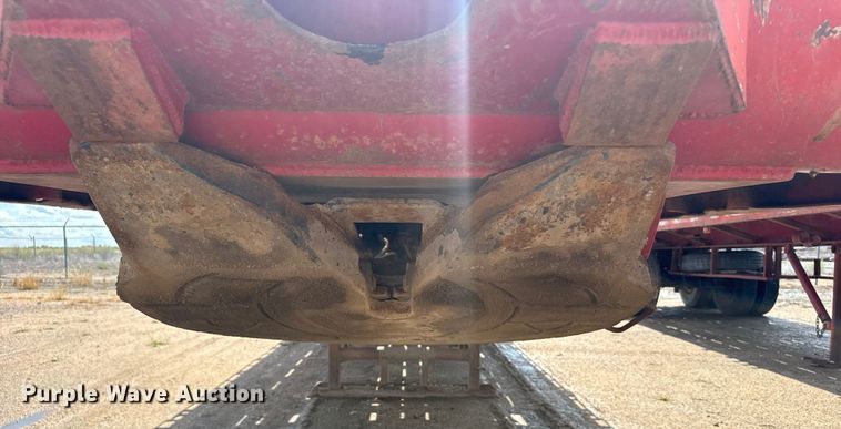 image for item ER2463 1982 Atoka 330FF oilfield trailer