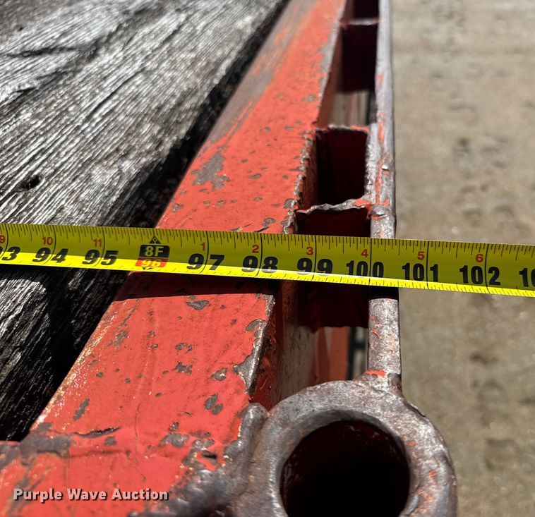 image for item ER2463 1982 Atoka 330FF oilfield trailer