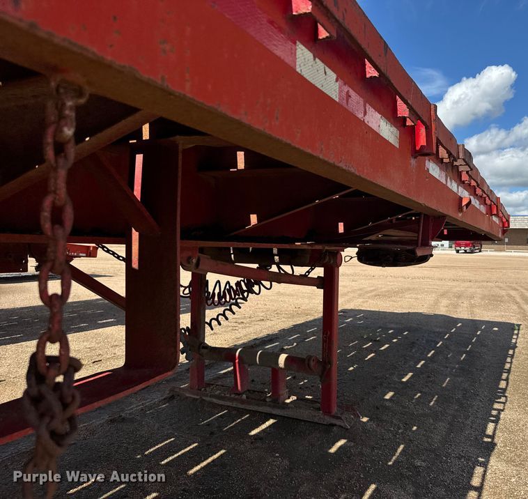 image for item ER2463 1982 Atoka 330FF oilfield trailer