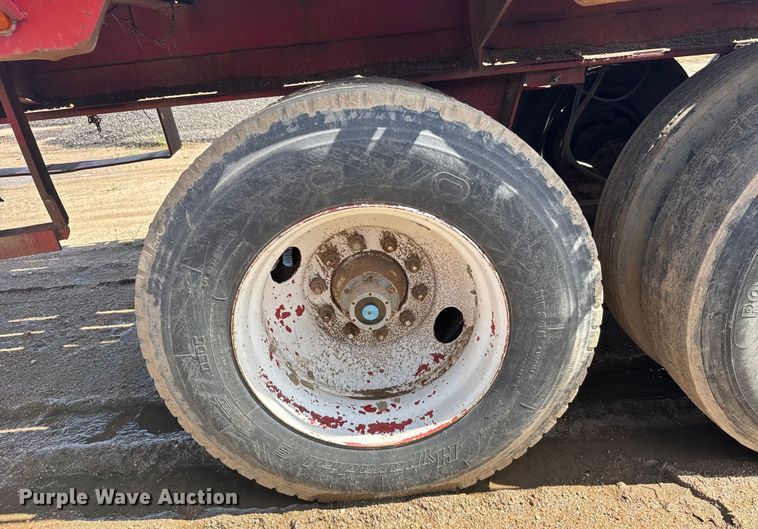 image for item ER2463 1982 Atoka 330FF oilfield trailer