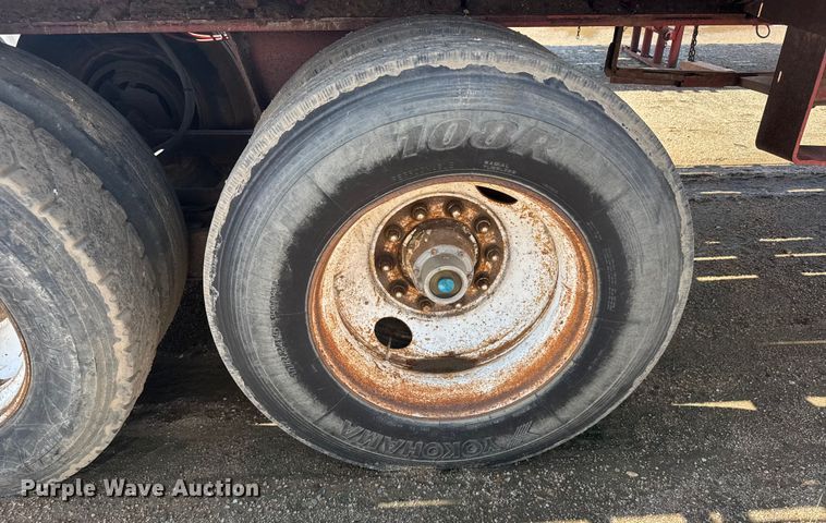 image for item ER2463 1982 Atoka 330FF oilfield trailer