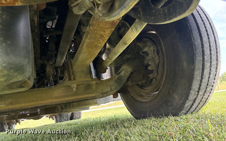 image for item ET4607 2016 International Prostar semi truck