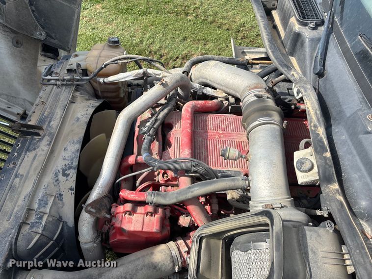 image for item ET4607 2016 International Prostar semi truck